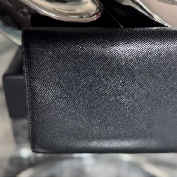 Authentic Large Black Saffiano Leather Prada Wallet - Picture 2 of 5